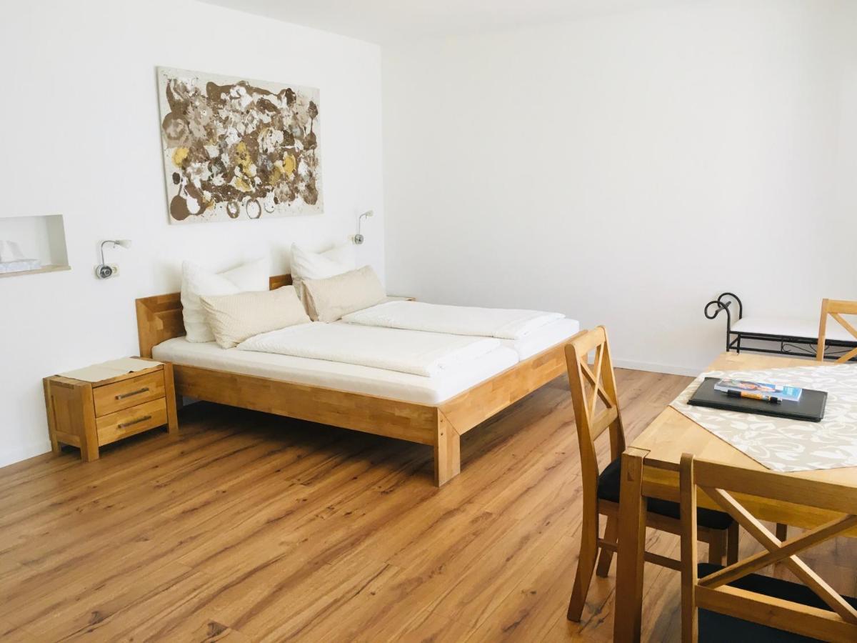 Gaestehaus Sommertal, Eigener Parkplatz, 800M Zum Bodensee, 300M Zur Altstadt Meersburg Buitenkant foto