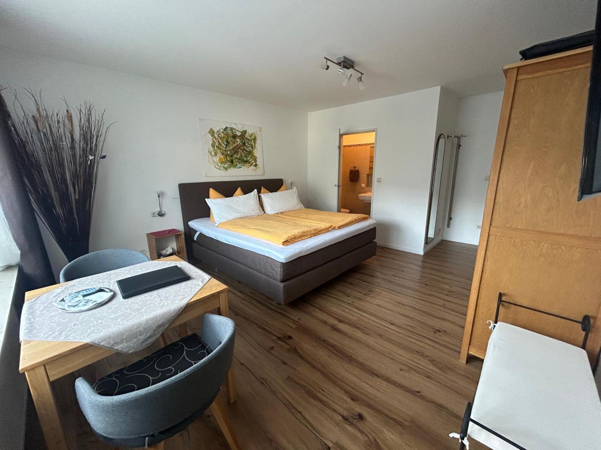 Gaestehaus Sommertal, Eigener Parkplatz, 800M Zum Bodensee, 300M Zur Altstadt Meersburg Buitenkant foto