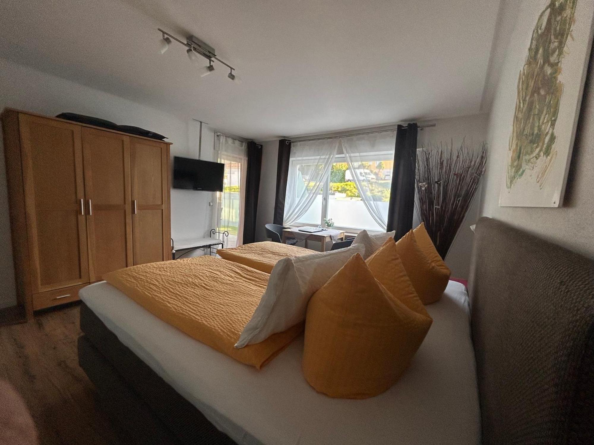 Gaestehaus Sommertal, Eigener Parkplatz, 800M Zum Bodensee, 300M Zur Altstadt Meersburg Kamer foto